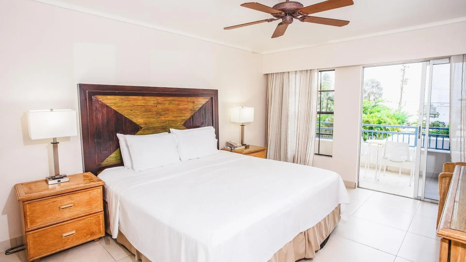 Blue Horizon Hotel Rockley