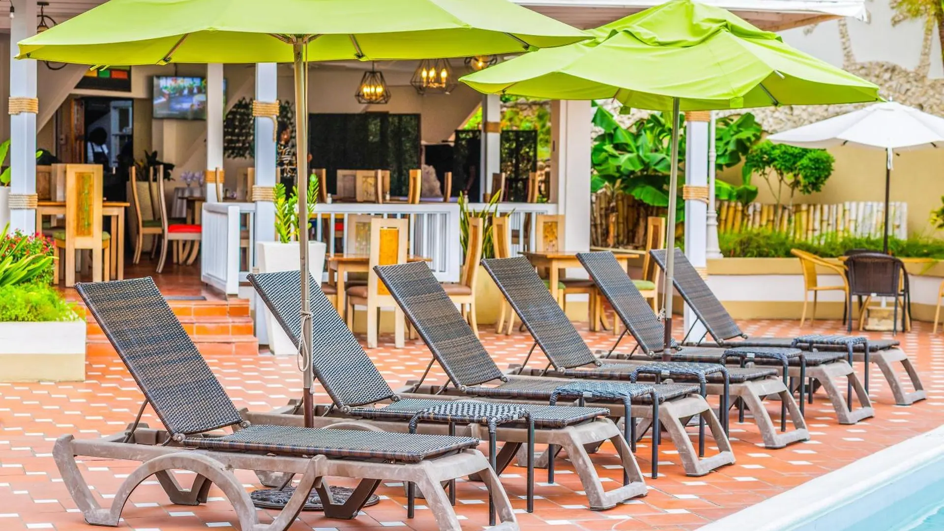 Blue Horizon Hotel Rockley 3*,
