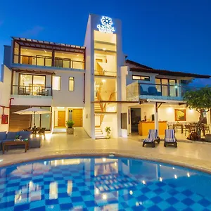 https://hotel-acacia.puertoayorahotels.com