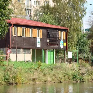 https://klub-vodaku-karlovy-vary.marianskelaznehotels.net