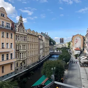 https://pension-drei-rosen.marianskelaznehotels.net