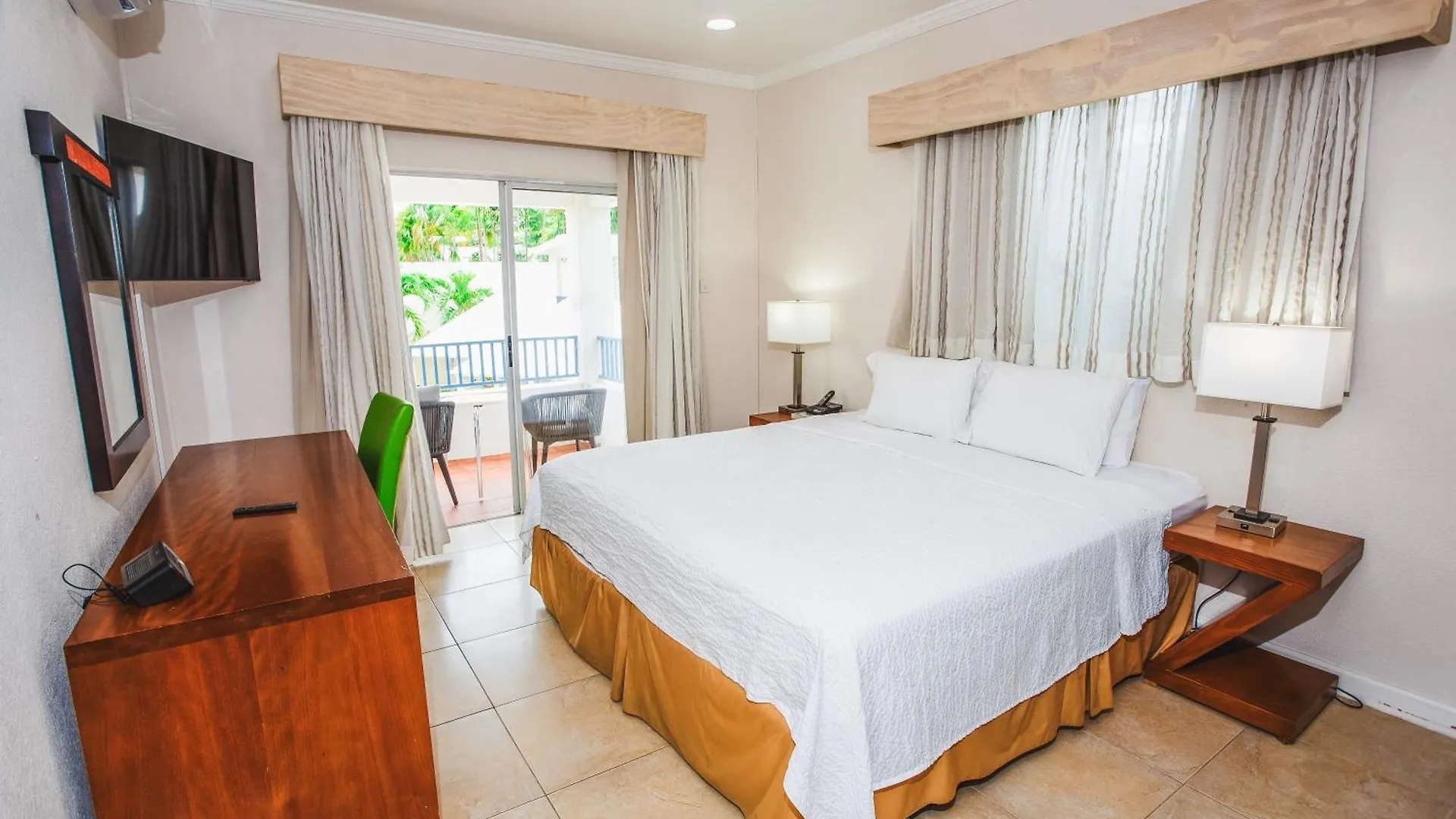 Blue Horizon Hotel Rockley