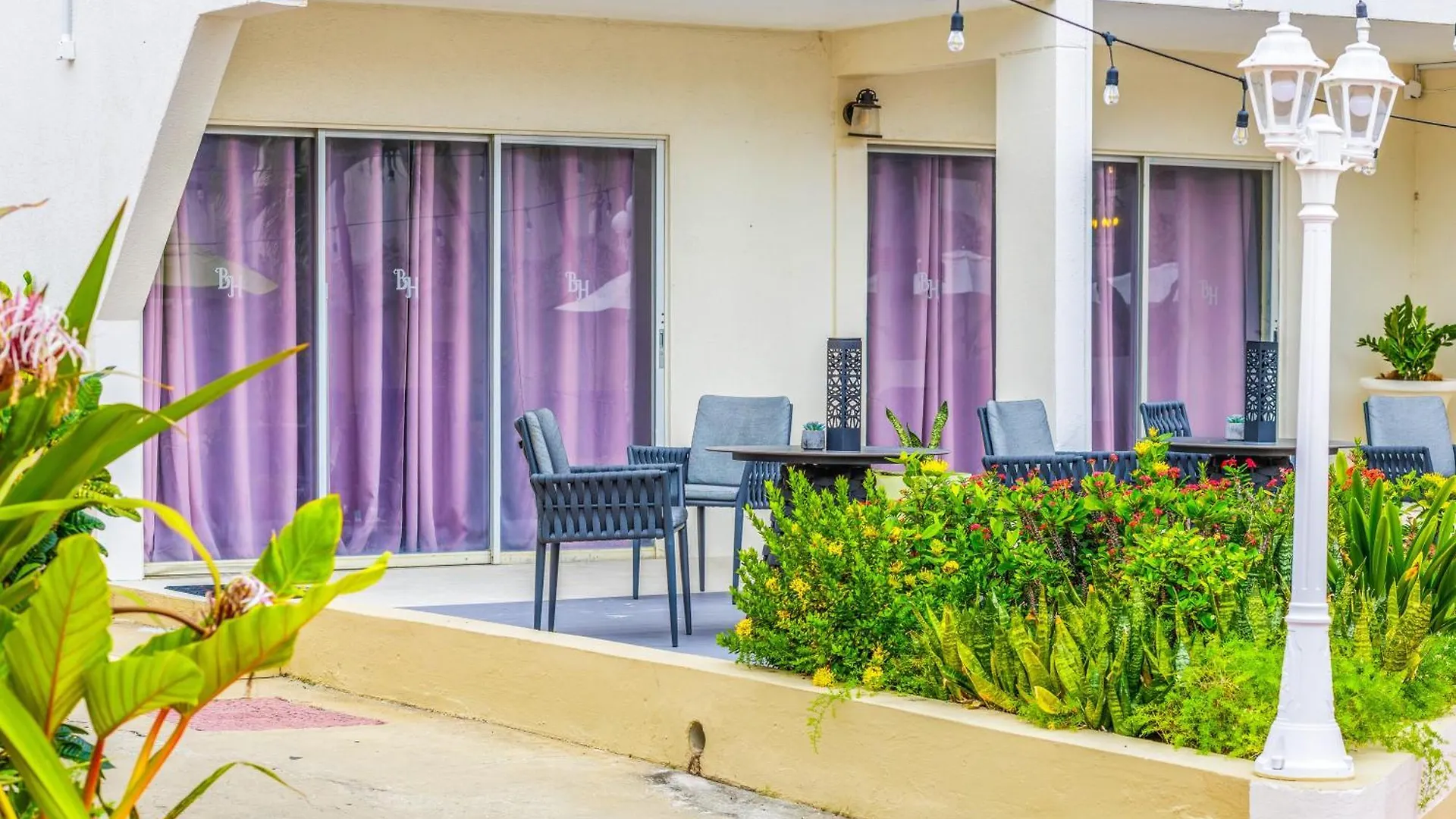 Blue Horizon Hotel Рокли